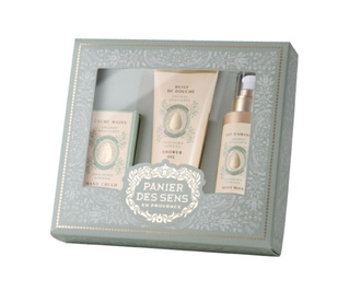 3 delni set kozmetike Soothing Almond