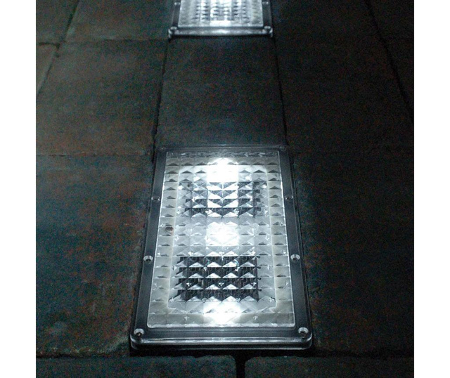 Set 2 solarnih svetilk za tla Brick