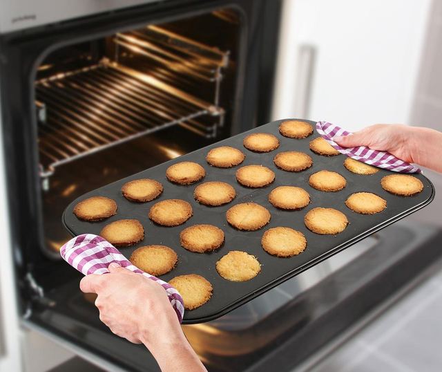 Тава за печене на 24 сладкиша Biscotti