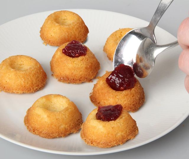 Тава за печене на 24 сладкиша Biscotti