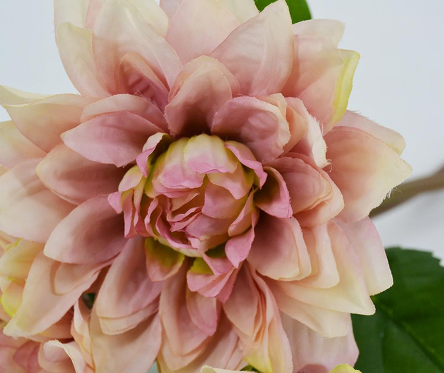 Šopek iz umetnega cvetja Dahlia