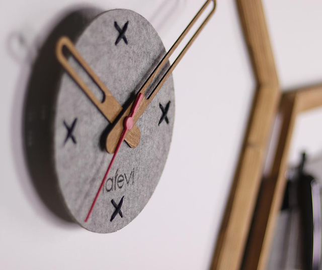 Комплект пано за бележки, стенен часовник и стенен организатор Tuva Black