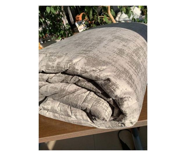 Кувертюра Baker Beig с размер 180х270см. и 1 бр. калъфка 40/60 см.  180х270см.
