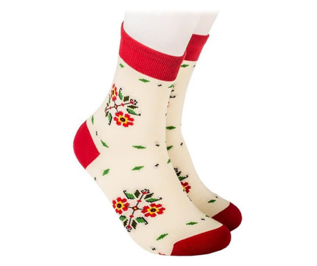 Чорапи с български народни шевици