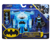 Batman figurina deluxe cu costum high tech