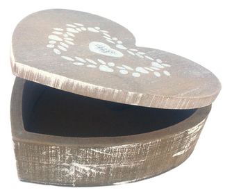 Caseta din lemn  in forma de inima 15 cm