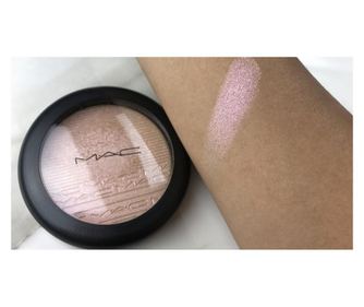 Πούδρα λάμψης MAC Extra Dimension Lumiere Beaming Blush