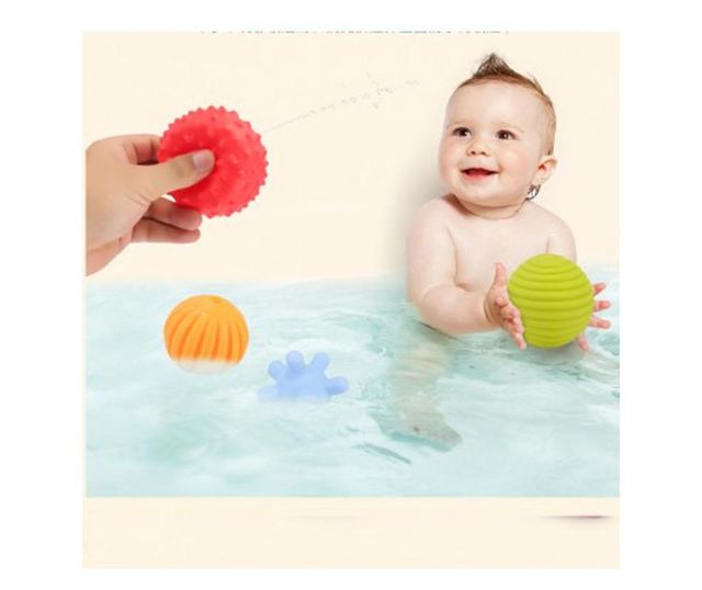 Set 6 mingi senzoriale pentru baita
