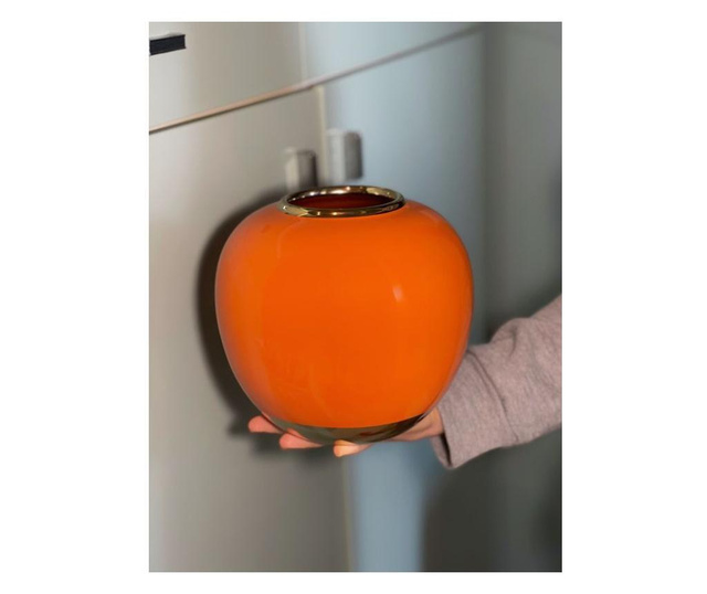 Оранжева ваза