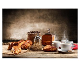 Média tapéta, rusztikus asztal,