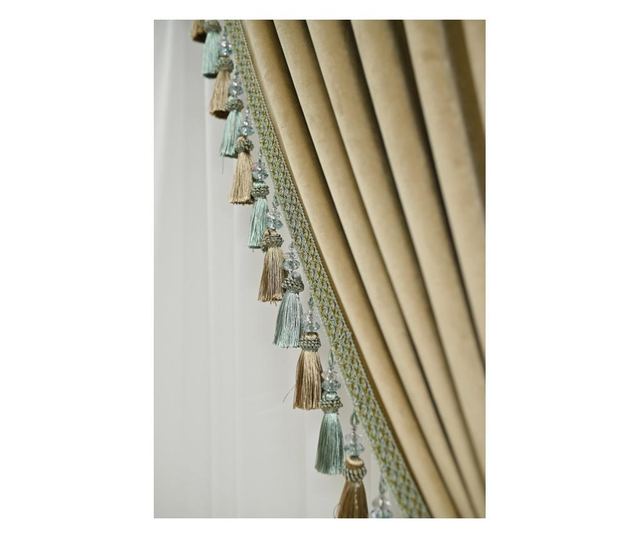 Set de 2 draperii din catifea, cu rejansa , bej-nude, opace, accesorizate 300x250 cm