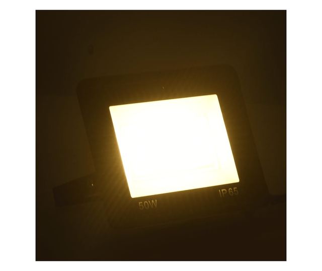 2 db meleg fehér fényű LED-es reflektor 50 W