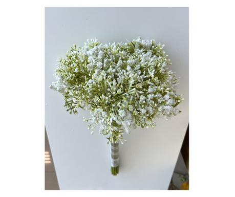 Букет цветя в бял цвят