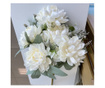 Букет хризантеми в бял цвят