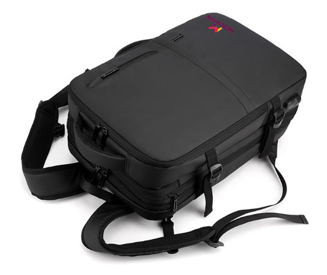 Mercaton® bővíthető hátizsák, kompatibilis laptopokkal 17,3"-ig USB-port, vízálló, utazási méret, fekete