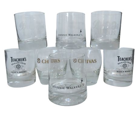8 darabos pohárkészlet, Szár nélkül, Whiskyhez, Vastag üveg, Gyűjteményes, 8x9 cm és 9x9 cm, Tiszta/fekete, 8x9 cm és 9x9 cm.