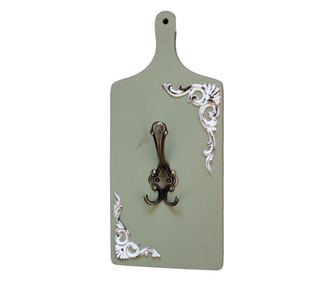 Cuier cu 2 agatatori, in forma de tocator, verde,cu rnament de lemn, lungime 44 cm