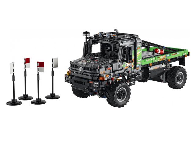 LEGO Technic - 4x4 Mercedes-Benz Zetros verseny teherautó