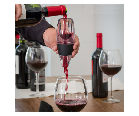 Decantor pentru maximizarea gustului si proprietatile vinului