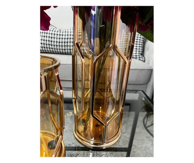 Vaza decorativa pentru flori din sticla chihlimbar, suport metalic auriu, 12x12x28cm, Malia