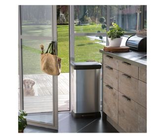 Кош с педал Deco правоъгълен 50 л сребрист