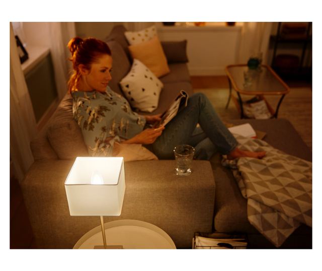 Pametna žarnica Philips Hue White Ambiance z zatemnitvijo