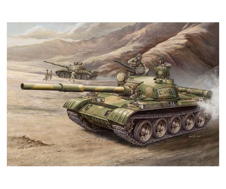 Trumpeter 00377 T-62 M od 1972 Orosz tank műanyag modell (1:35)