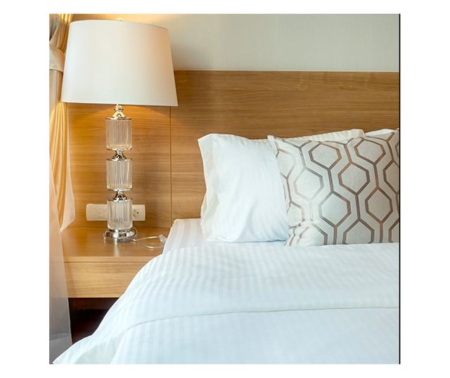 Husa pentru pilota Kotonia Home Hotel Damasc cu dungi cu latime de 2.5 cm, 100% bumbac, Alb, 220x240 cm