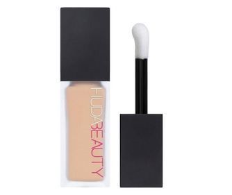 Korektor tekoči, Huda Beauty, Faux Filter Luminous Matte, 2.7N Coconut Flakes, 9 ml