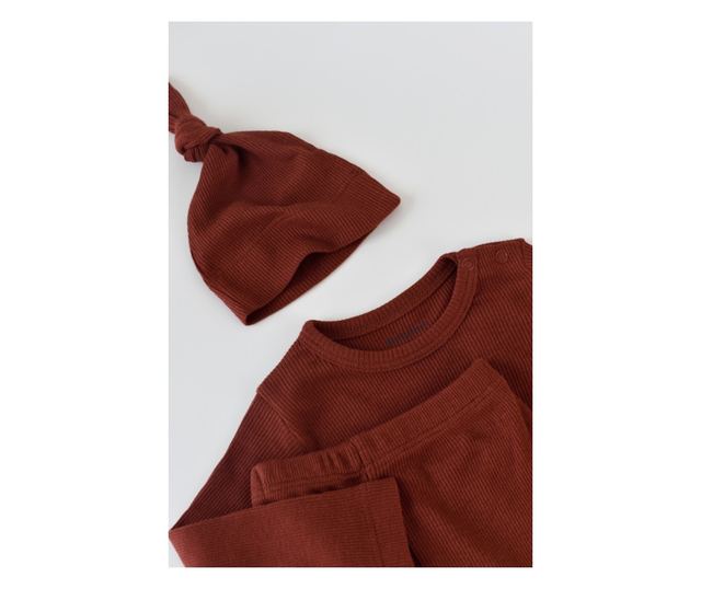 3 részes készlet: hosszú ujjú blúz, hosszú nadrág és organikus és modális pamut sapka - BabyCosy tégla (méret: 12-18 hónap)