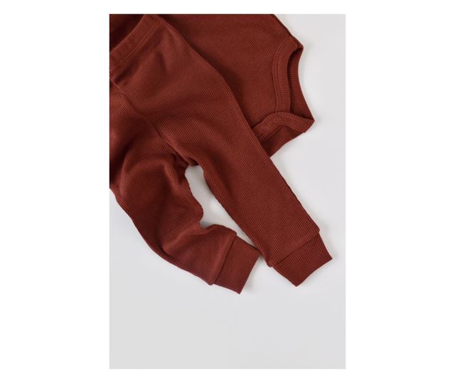3 részes készlet: hosszú ujjú test, hosszú nadrág és organikus és modális pamut sapka - Brick, BabyCosy (méret: 18-24 hónap)
