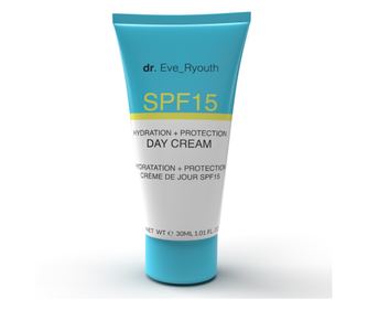 Дневен хидратиращ крем със защита SPF15, 30 мл