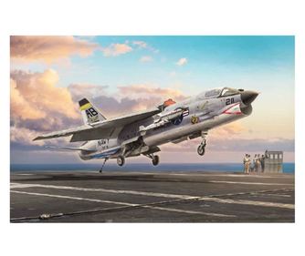 Italeri F-8E Crusader vadászrepülőgép műanyag modell (1:72)