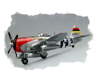 HobbyBoss P-47D Thunderbolt vadászrepülőgép műanyag modell (1:72)
