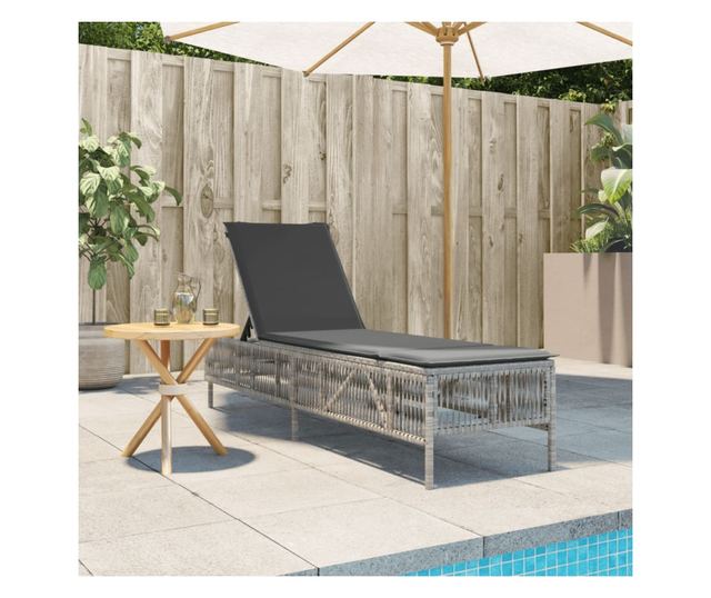 világosszürke polyrattan napozóágy párnával