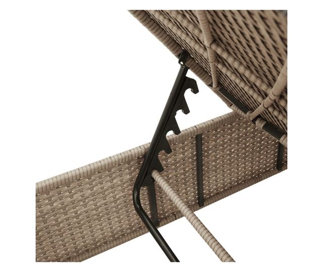 bézs polyrattan napozóágy párnával