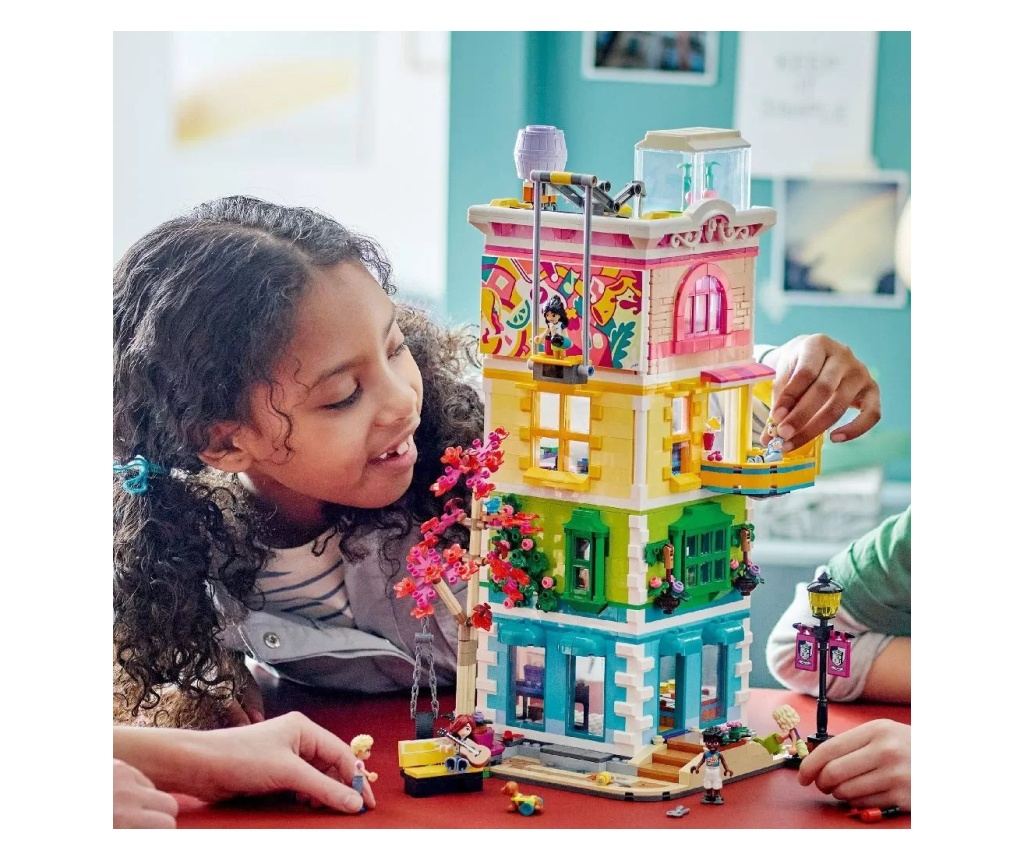 LEGO FRIENDS CENTRUL COMUNITAR DIN ORASUL HEARTLAKE 41748 - Vivre