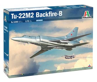 Italeri Tu-22M2 Backfire -B Bombázó repülőgép műanyag makett 1:72