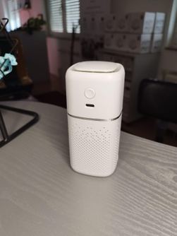 Ionizator i revitalizer zraka