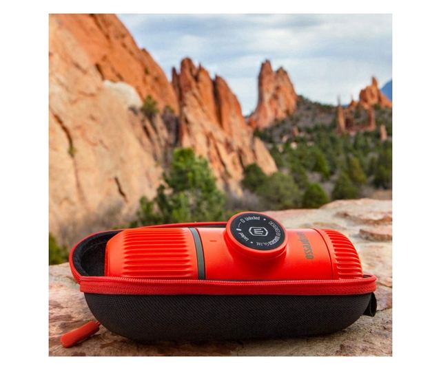 Espressor portabil Wacaco Nanopresso Lava Red, 18bar, 80 ml, Pentru cafea măcinată, Nu este nevoie de încărcare și baterii, Carc