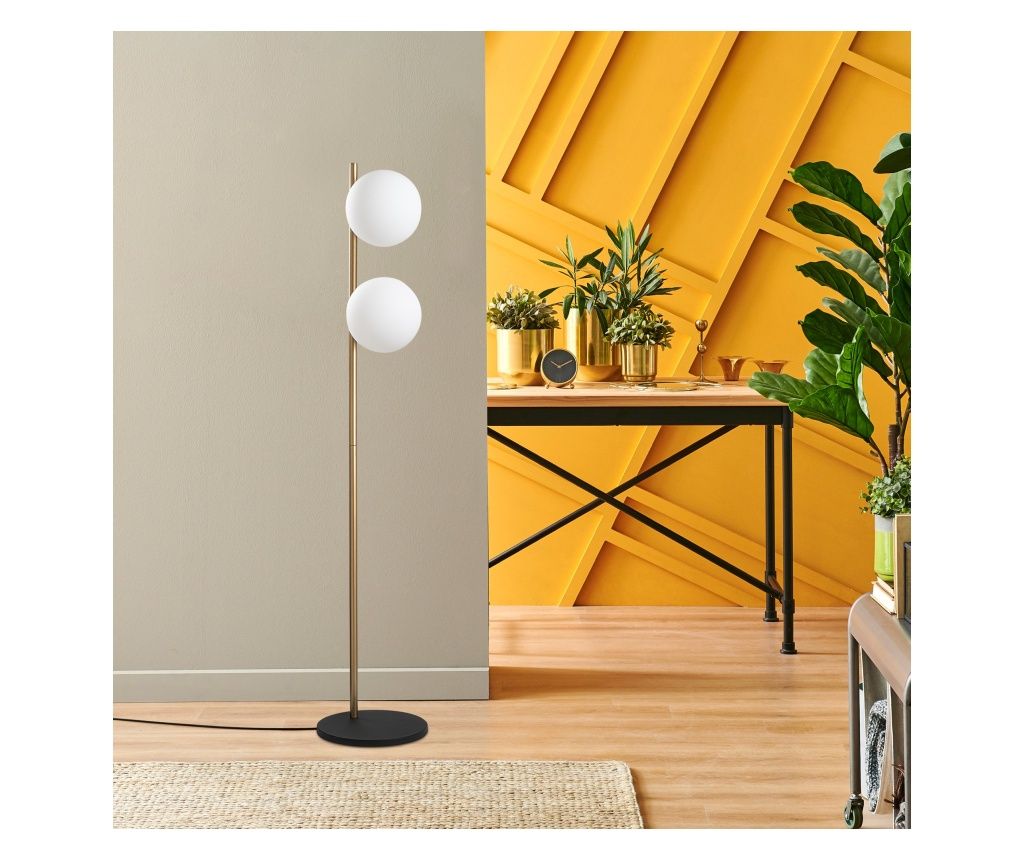 Stojacia lampa