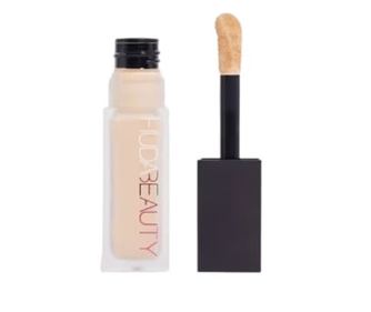 Течен коректор, Huda Beauty, Faux Filter Luminous Matte, 1,3G Marshmallow, 9 ml