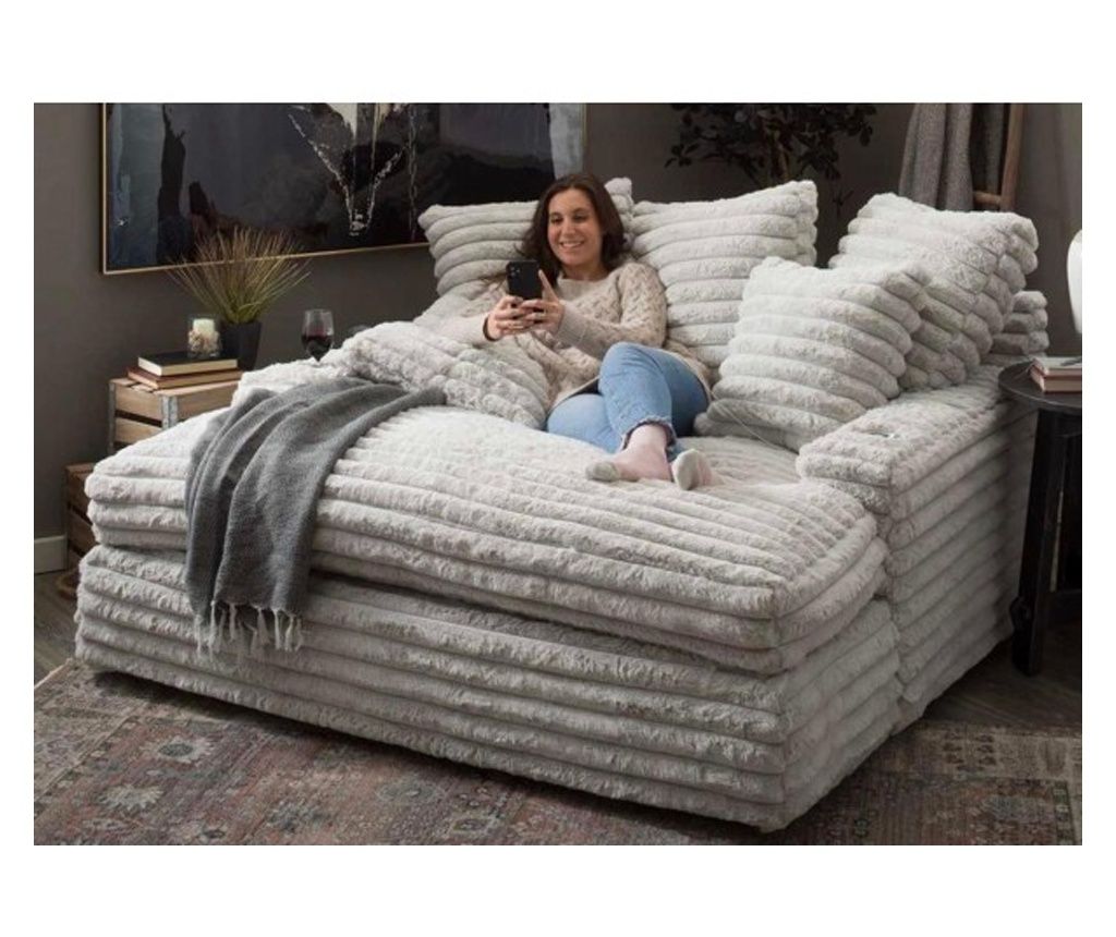 Fluffy Couch bed