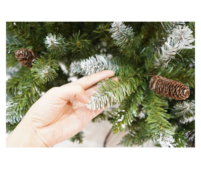 Brad Artificial de Craciun bogat, Flippy, 1.8 m inaltime, 918 ramuri verzi inzapezite, Verde, Decorat, Interior/ Exterior