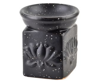 Арома лампа за етерични масла 7x7.5x5.5cm черна с матови точки