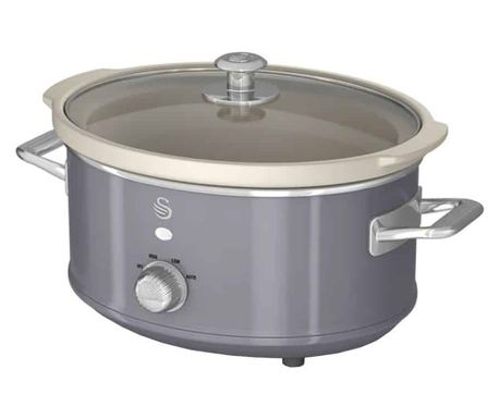 Slow cooker