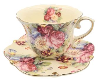 Serviciu Portelan Vintage 2 Cesti si farfurii, Trandafiri NEW