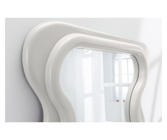 Oglindă de perete, Alb