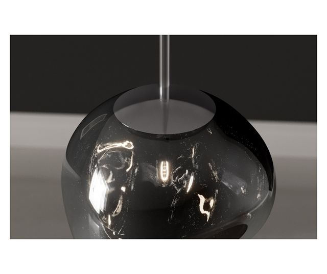 Lumină Suspendată, Gri