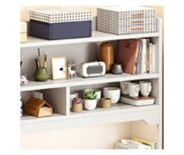 Biro alb pentru laptop, în stil loft, cu rafturi mari pentru jocuri